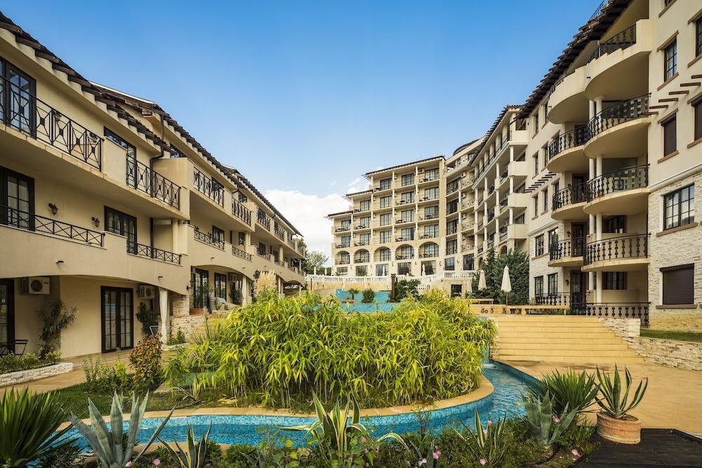 The Cliff Beach Apartments ابزور المظهر الخارجي الصورة