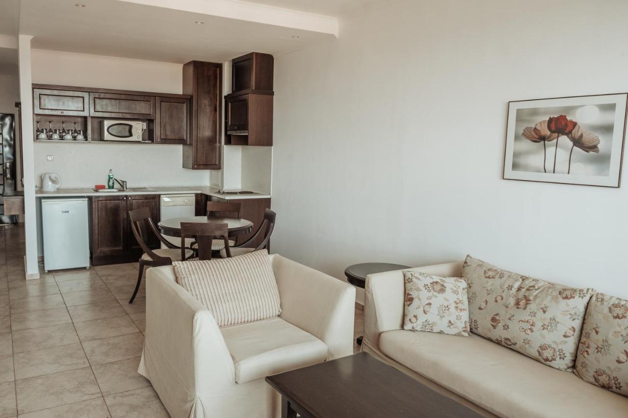 The Cliff Beach Apartments ابزور المظهر الخارجي الصورة
