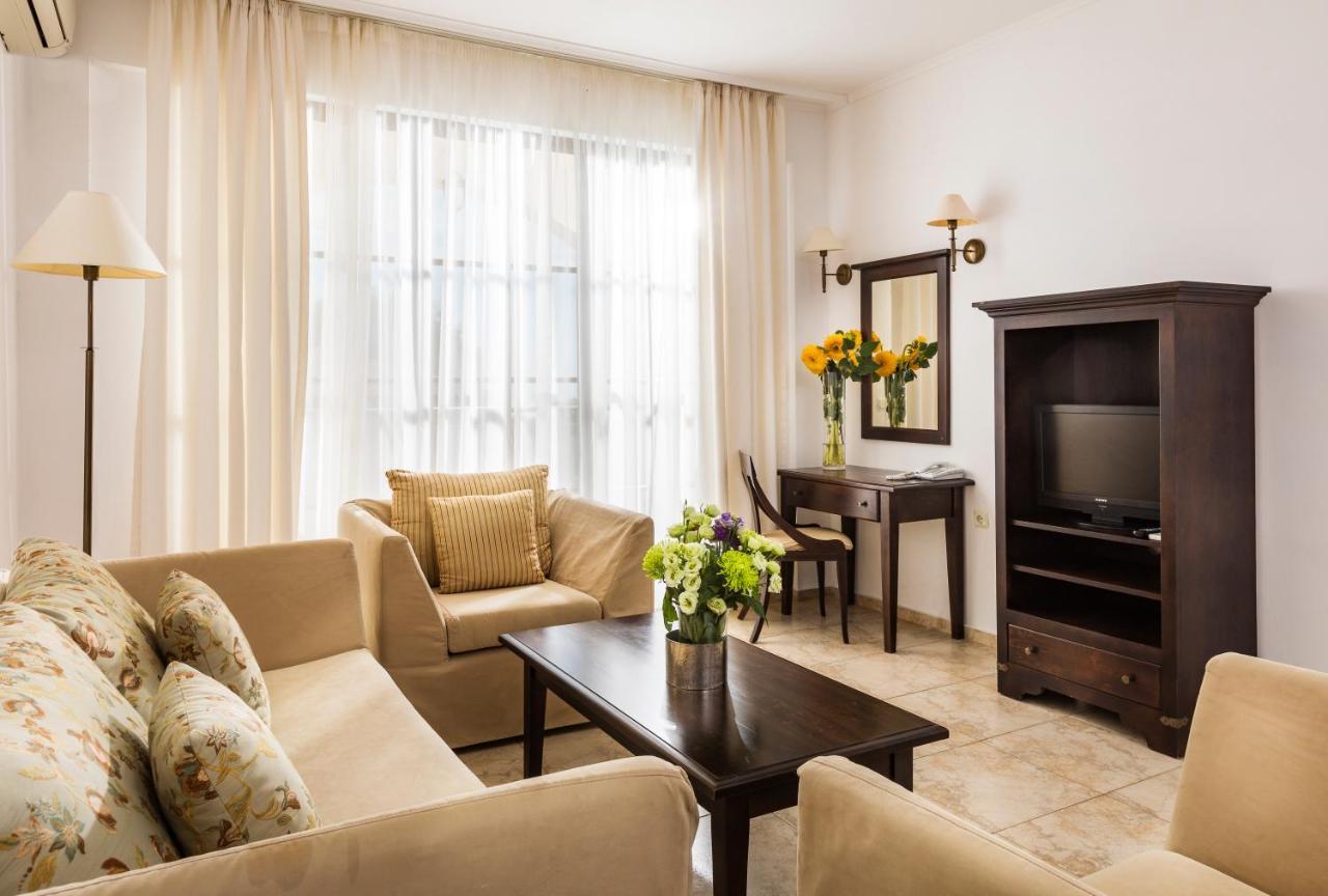 The Cliff Beach Apartments ابزور المظهر الخارجي الصورة