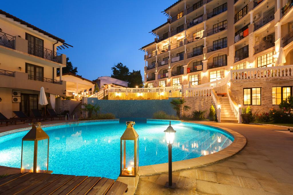 The Cliff Beach Apartments ابزور المظهر الخارجي الصورة