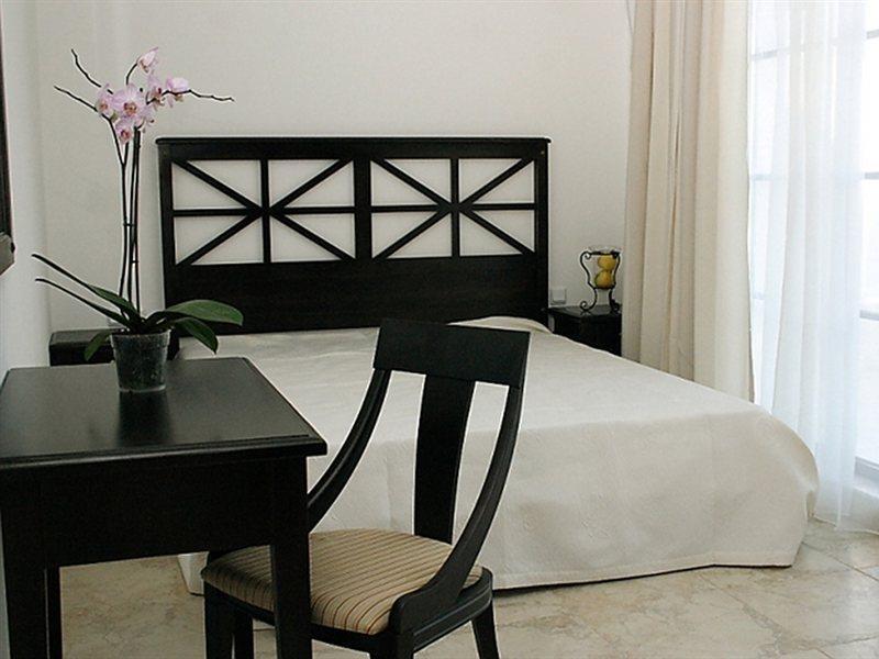 The Cliff Beach Apartments ابزور المظهر الخارجي الصورة