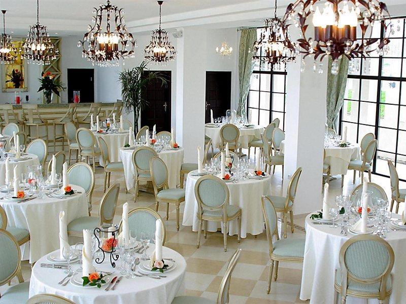 The Cliff Beach Apartments ابزور المظهر الخارجي الصورة