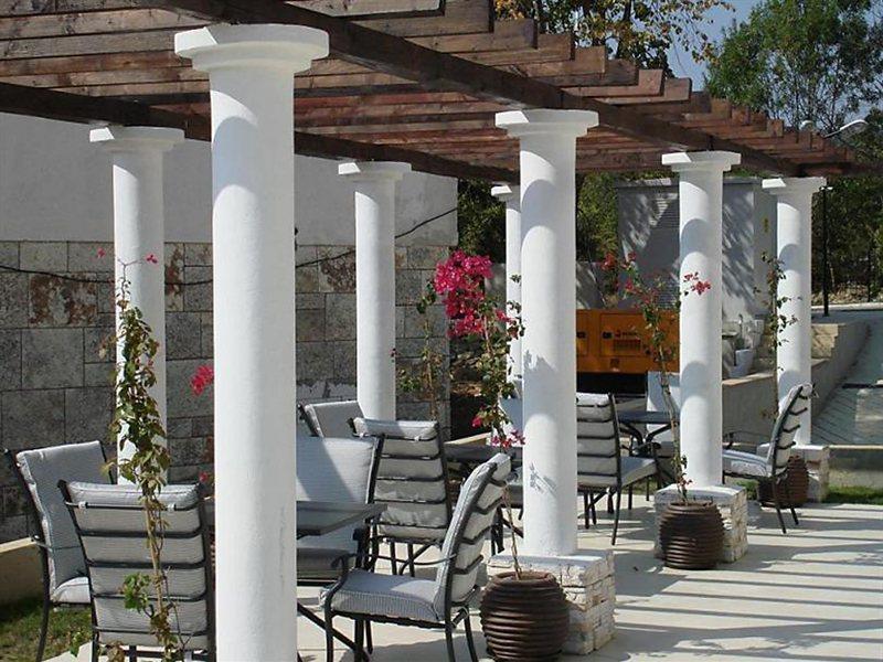 The Cliff Beach Apartments ابزور المظهر الخارجي الصورة