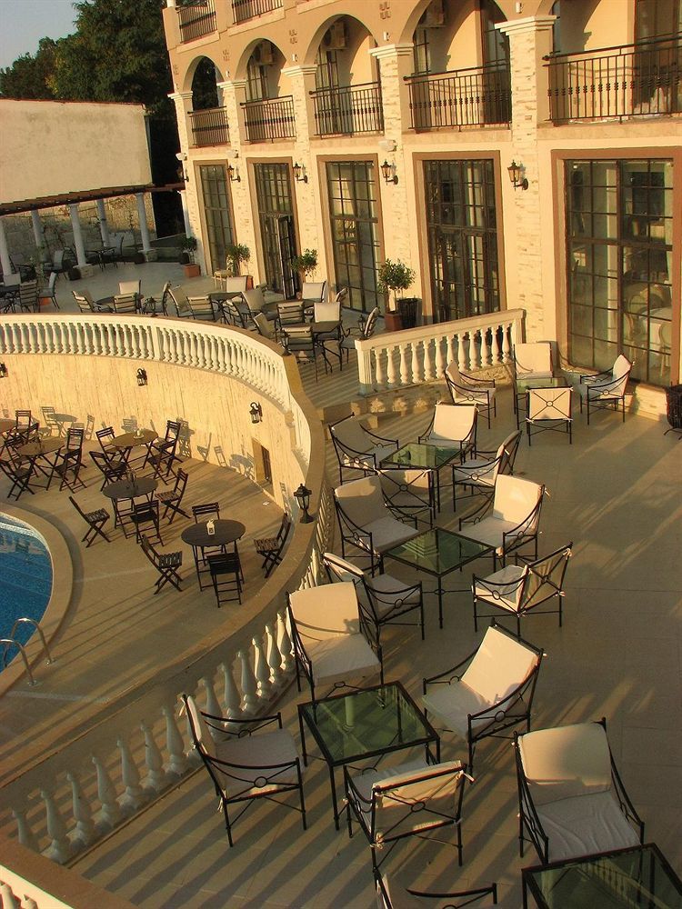 The Cliff Beach Apartments ابزور المظهر الخارجي الصورة